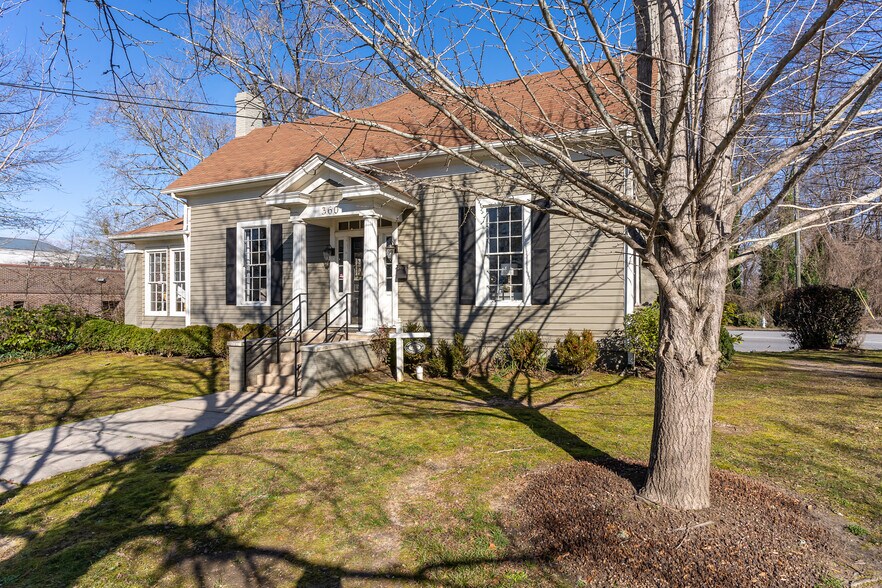 More Photos Of 360 E Main St, Canton Office Residential For Lease