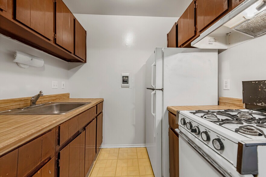 More Photos Of 23740 Fenkell St, Detroit Apartments For Sale