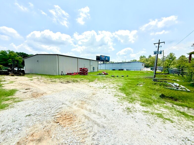 More Photos Of 175 Circle Six Dr, Conroe Flex For Lease