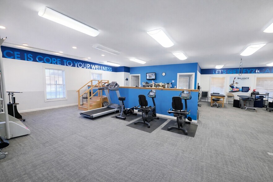 More Photos Of 72 Pine St, Bristol Medical For Sale