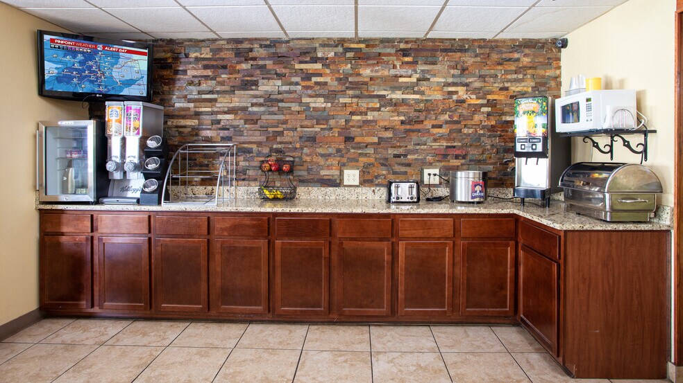 More Photos Of 701 W US Highway 50, Gunnison Hotel For Sale