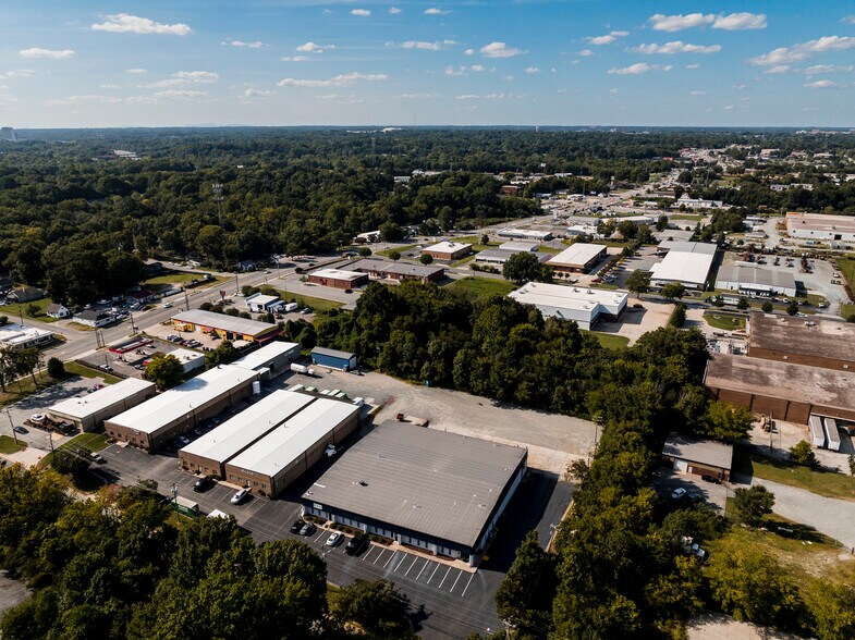 More Photos Of 510 Corliss St, Greensboro Light Manufacturing For Lease