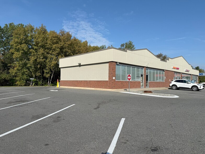 More Photos Of 304 Sandown Rd, East Hampstead Convenience Store For Lease