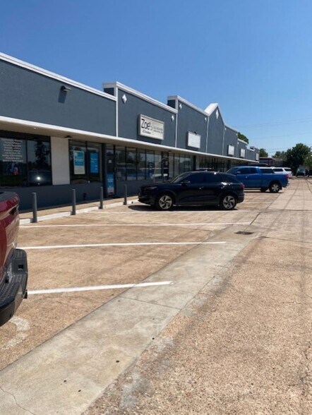 More Photos Of 5602-5608 Pinemont Dr, Houston Storefront Retail Office For Lease