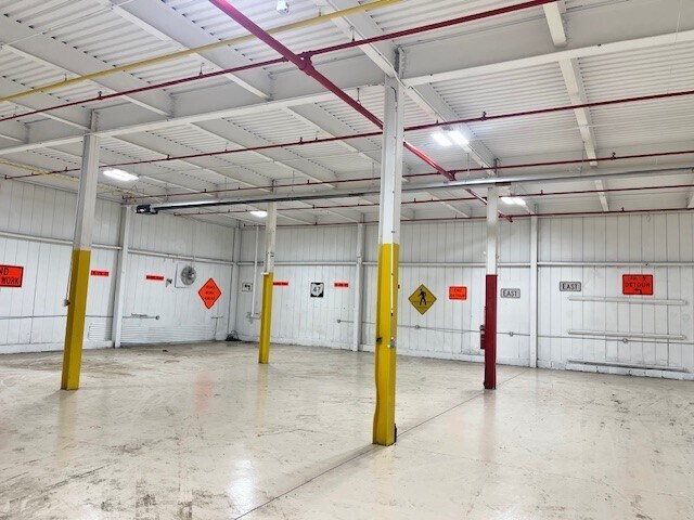 More Photos Of 9007 Detroit Ave, Cleveland Warehouse For Lease