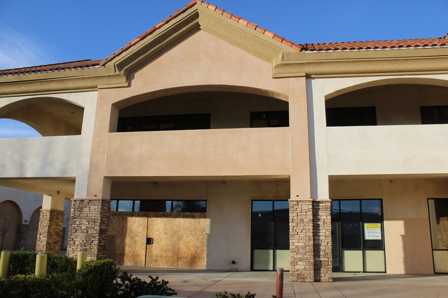 More Photos Of 1778-1950 W Florida Ave, Hemet Unknown For Lease