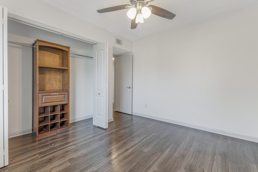 More Photos Of 1405 S Lorenzo Ave, Tampa Apartments For Sale