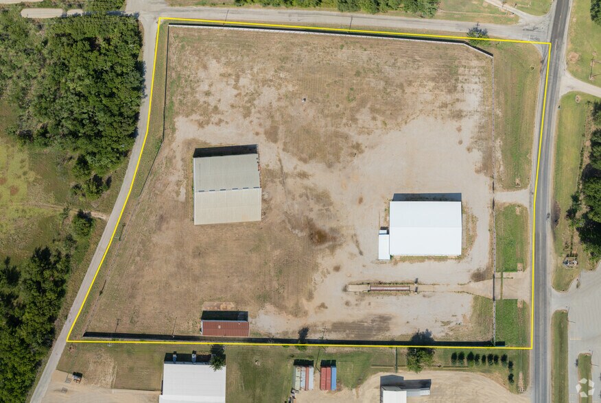 More Photos Of 705 Industrial Loop, Breckenridge Manufacturing For Lease