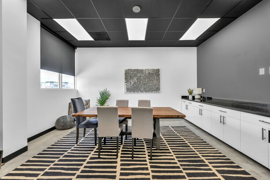 More Photos Of 525 Woodland Square Blvd, Conroe Coworking Space