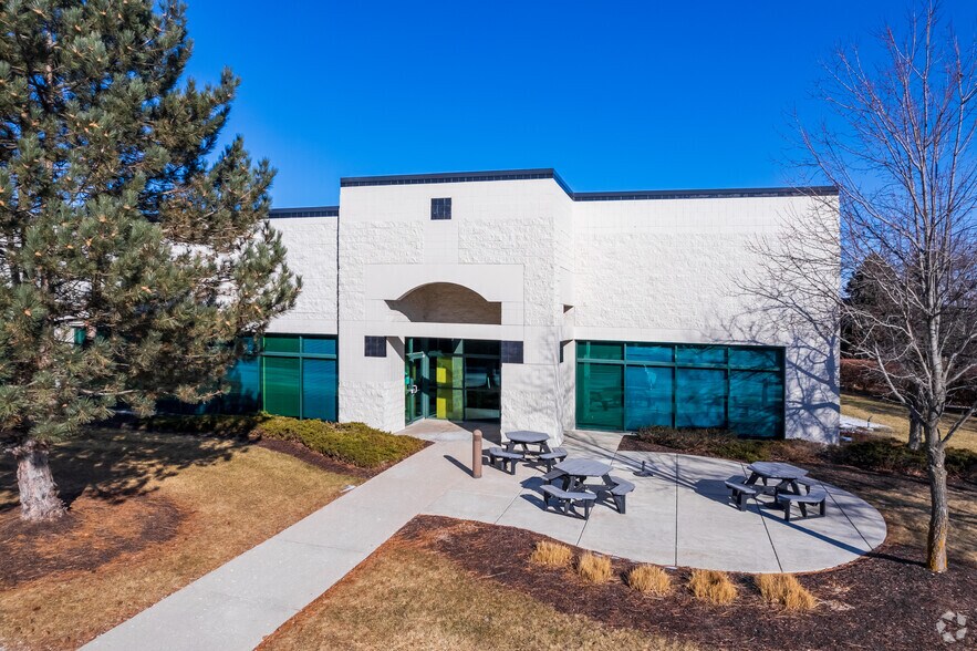 More Photos Of 3235 Intertech Dr, Brookfield Industrial For Lease