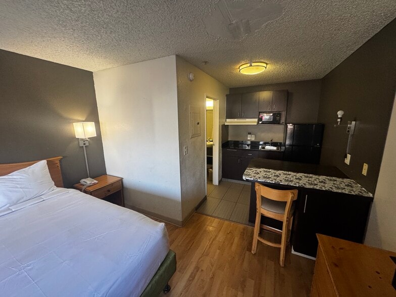 More Photos Of 975 E 6600 S, Salt Lake City Hotel For Sale