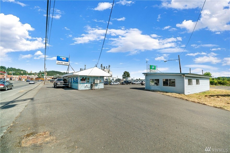 More Photos Of 651 W Main St, Chehalis Restaurant For Sale