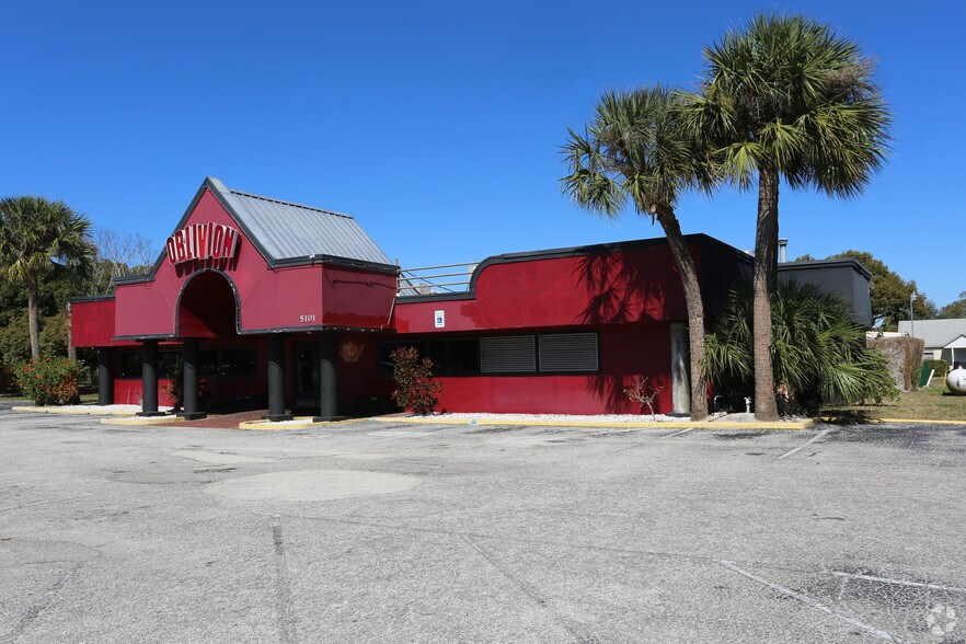 Primary Photo Of 5101 E Colonial Dr, Orlando Restaurant For Sale