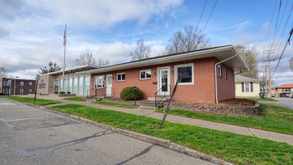 More Photos Of 126 S 9th St, Cambridge Office For Lease