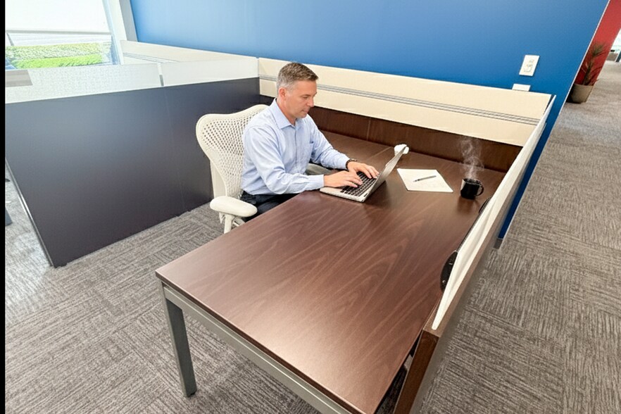 More Photos Of 27001 Agoura Rd, Calabasas Coworking Space