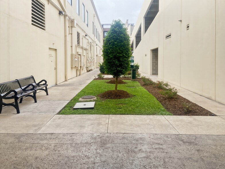 More Photos Of 2717 Commercial Center Blvd, Katy Coworking Space