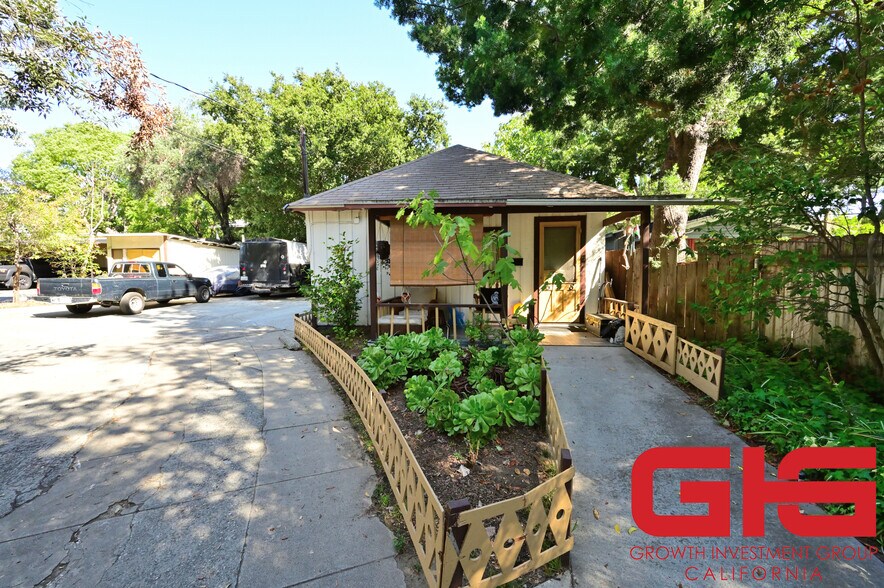 More Photos Of , Pasadena Multifamily For Sale