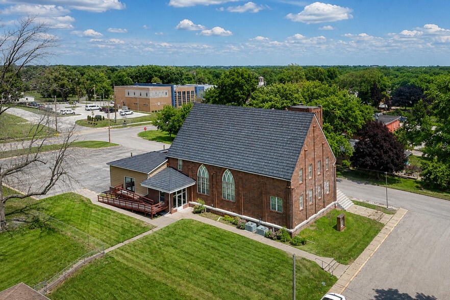 More Photos Of 302 S 2nd St, Polk City Lodge Meeting Hall For Sale