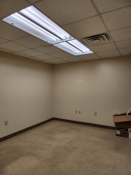 More Photos Of 712-722 Oliver Rd, Montgomery Light Distribution For Sale