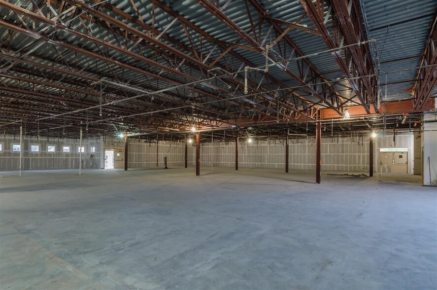 More Photos Of 4650 N Dixie Hwy, Oakland Park Medical For Lease