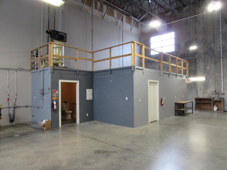 More Photos Of 33415 Maclure Rd, Abbotsford Warehouse For Sale