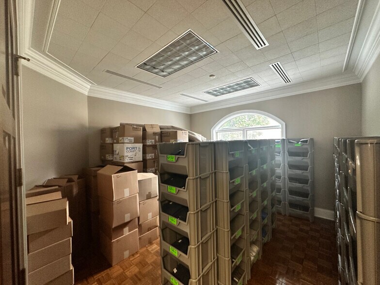 More Photos Of 4624 Chambliss Ave, Knoxville Office Residential For Sale