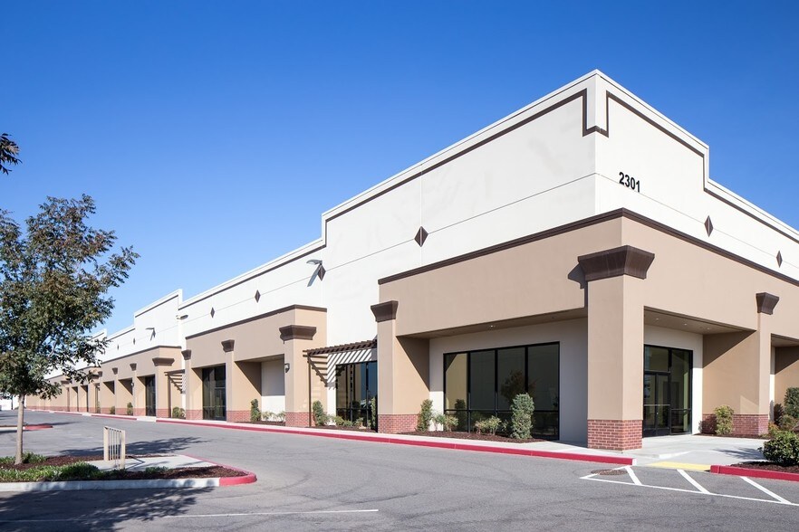 More Photos Of 2301 W Louise Ave, Manteca Distribution For Lease