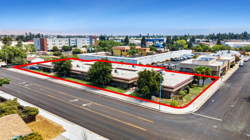 More Photos Of 1629 Pollasky Ave, Clovis Office For Sale