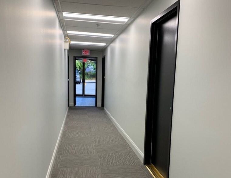 More Photos Of 147 Old Solomons Island Rd, Annapolis Medical For Sale