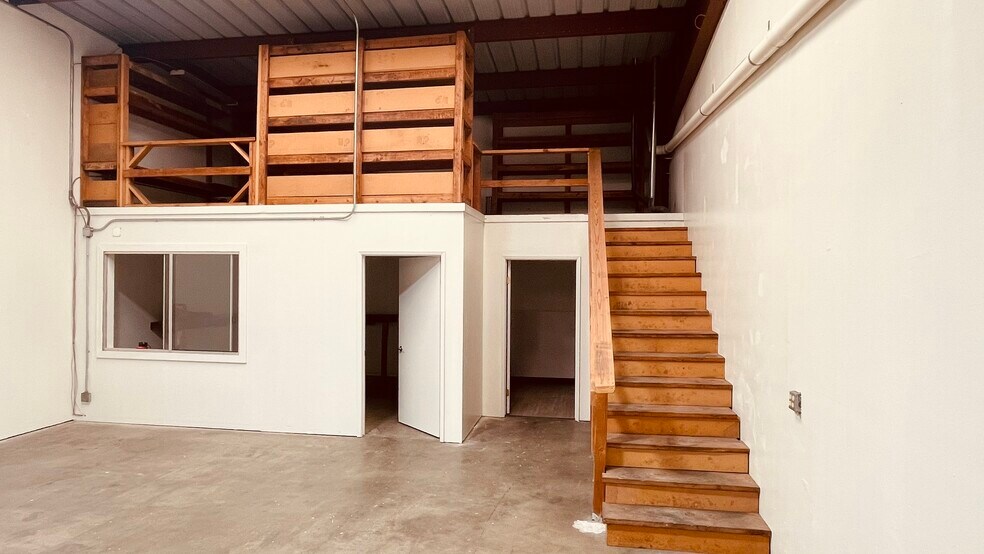 More Photos Of 557-561 Brunken Ave, Salinas Warehouse For Lease