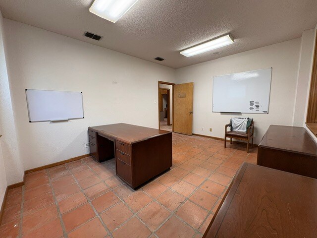More Photos Of 1500 Simmons Ave, Jourdanton Warehouse For Sale