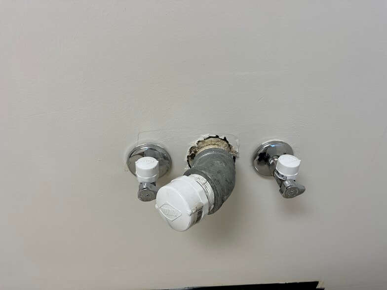 More Photos Of 570 W 4th St, San Bernardino General Retail For Lease