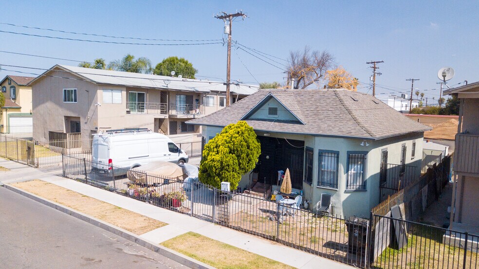 More Photos Of , Los Angeles Multifamily For Sale