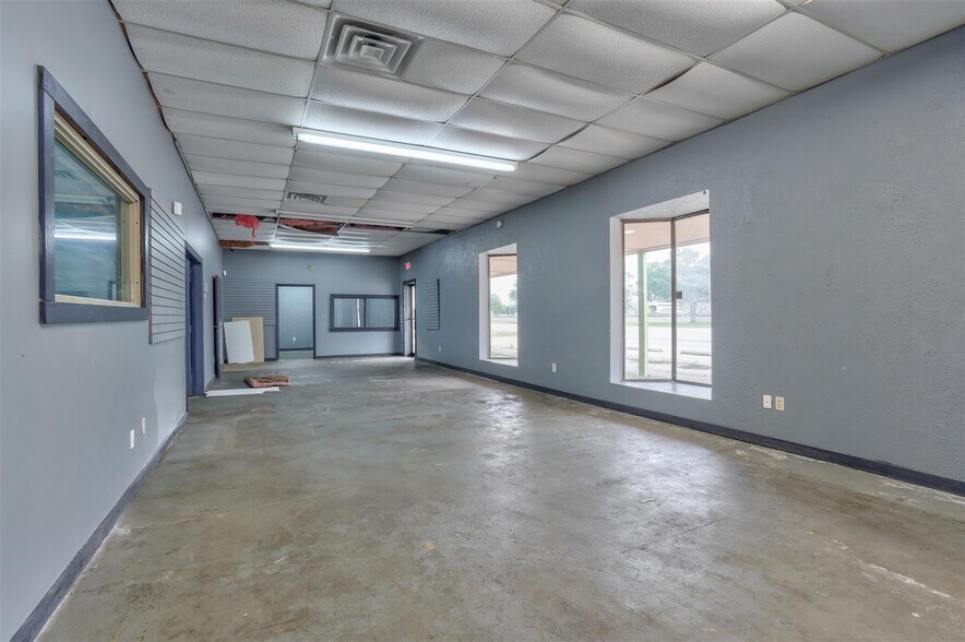 More Photos Of 6801 Highway Blvd, Katy Freestanding For Sale