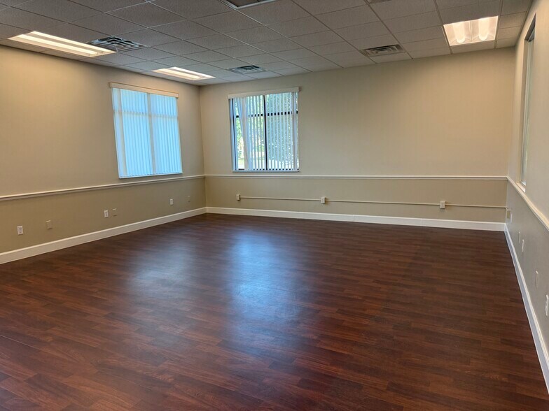 More Photos Of 1200 W Granada Blvd, Ormond Beach Medical For Lease