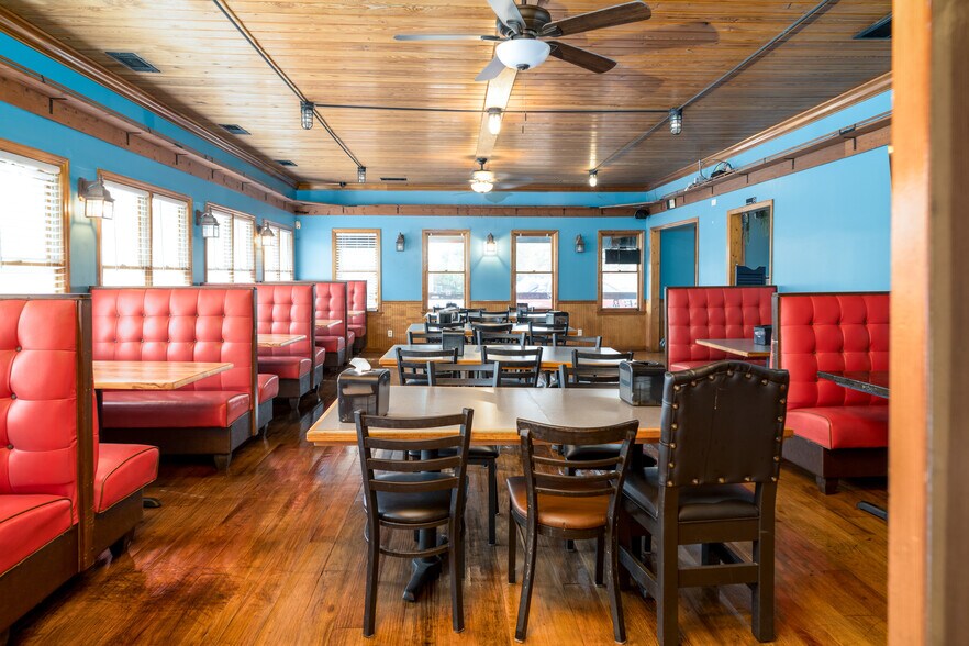More Photos Of 406 N Piedmont Ave, Rockmart Restaurant For Sale