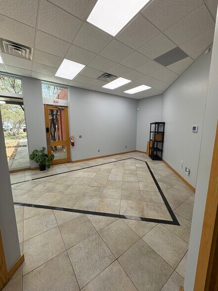 More Photos Of 2702 N Loop 1604 E, San Antonio Office For Lease