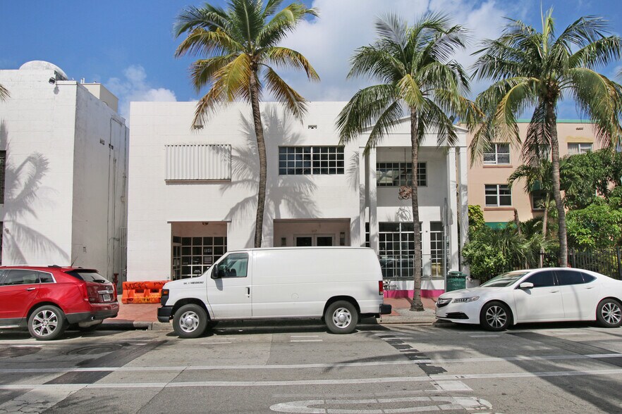 More Photos Of 1542 Washington Ave, Miami Beach Restaurant For Sale