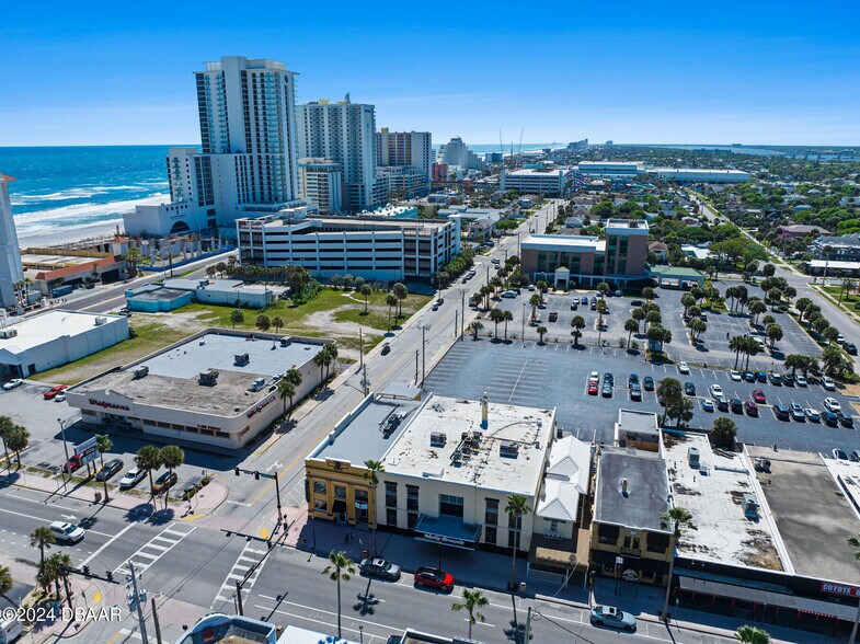 More Photos Of 546 Seabreeze Blvd, Daytona Beach Bar For Lease