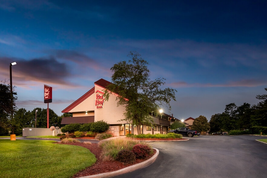 Primary Photo Of 9520 Valparaiso Ct, Indianapolis Hotel For Sale