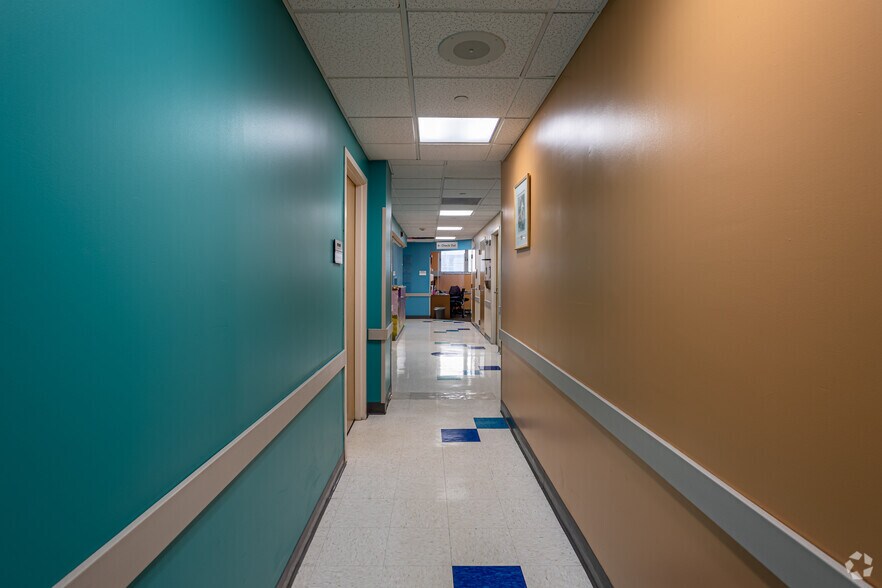 More Photos Of 140 High St, Springfield Unknown For Sale