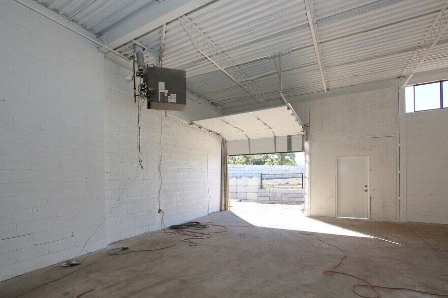 More Photos Of 51 Comstock Rd, Toronto Warehouse For Lease