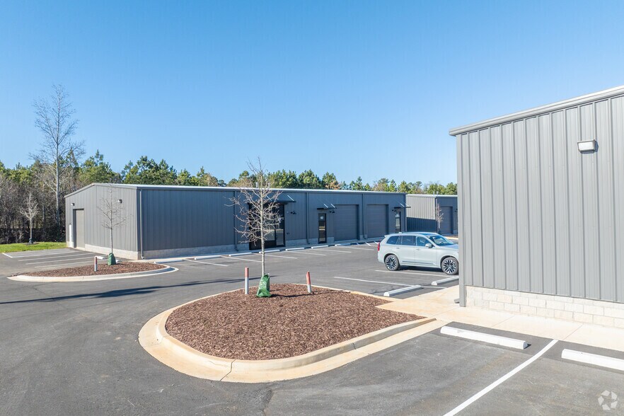 More Photos Of 135 Trade Center Court, Augusta Warehouse For Lease