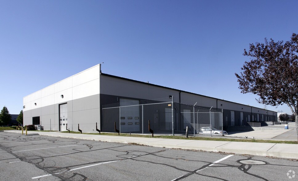 More Photos Of 1955 S Milestone Dr, Salt Lake City Light Manufacturing For Lease