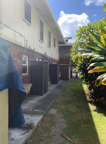 More Photos Of 720 Mahiai Pl, Honolulu Apartments For Sale