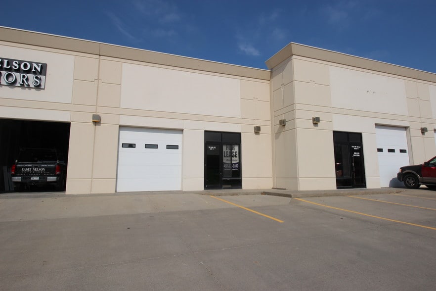 More Photos Of 700 Van Dorn St, Lincoln Showroom For Lease