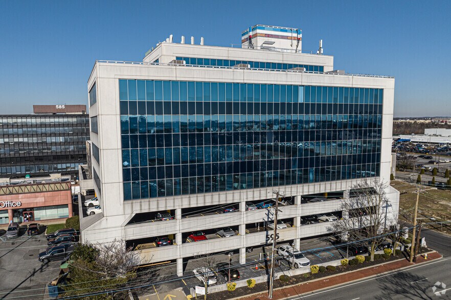 More Photos Of 591 Stewart Ave, Garden City Office For Lease