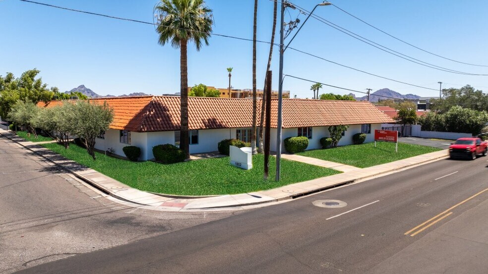 More Photos Of 1802 E Thomas Rd, Phoenix Medical For Sale