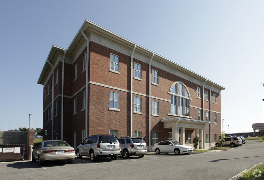 More Photos Of 101 Financial Dr, Elizabethtown Medical For Lease