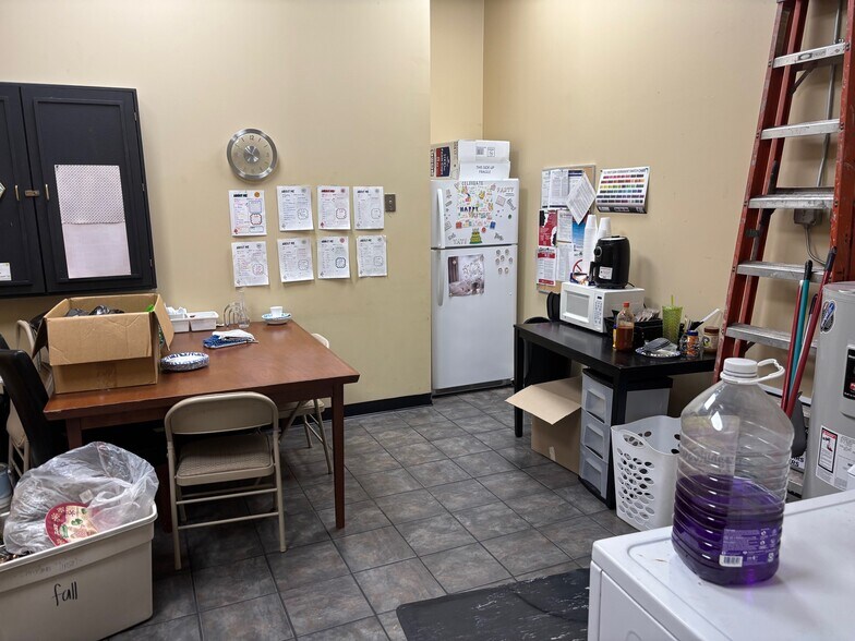 More Photos Of 434 S West St, Wichita Freestanding For Sale